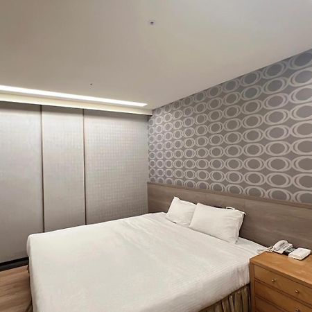 Crystal City Hotel Zhongli Eksteriør bilde