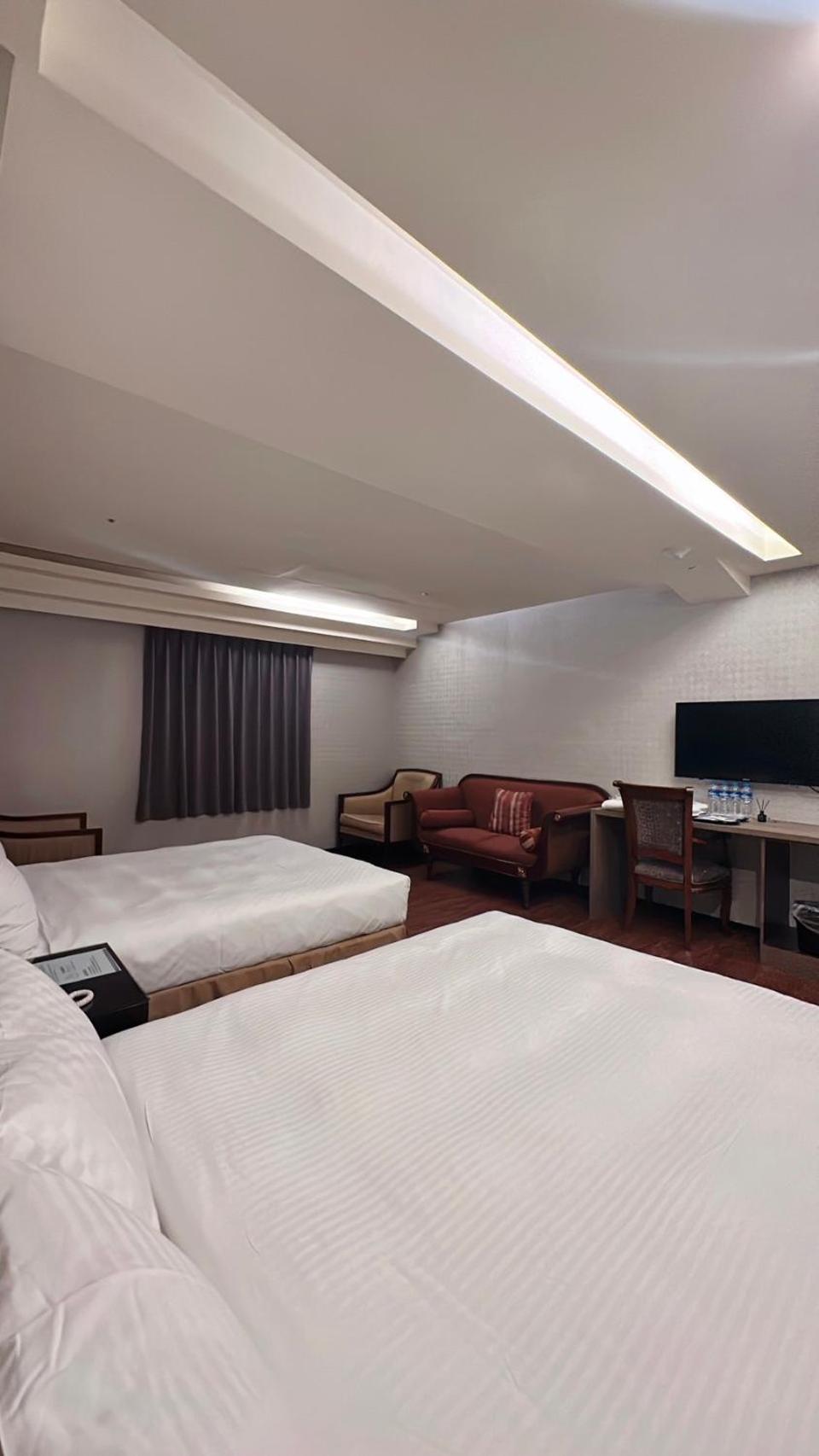 Crystal City Hotel Zhongli Eksteriør bilde