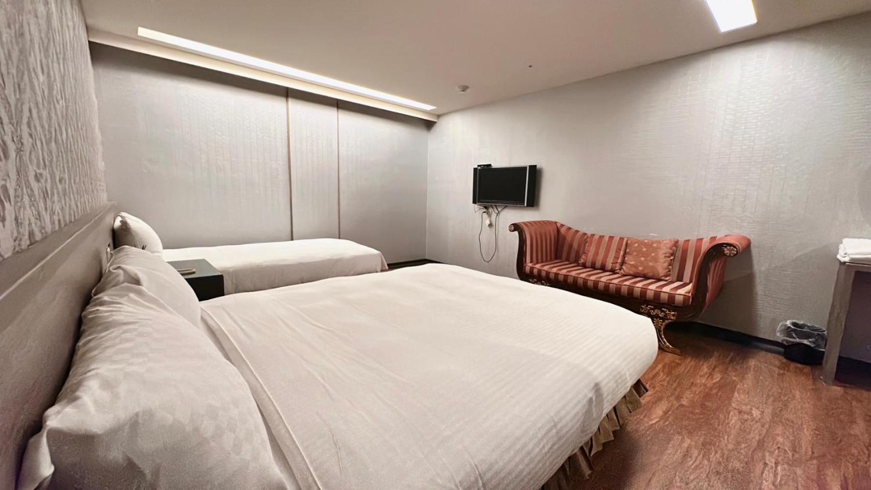 Crystal City Hotel Zhongli Eksteriør bilde